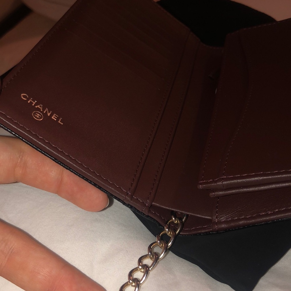 Chanel Caviar Quilted Yen Wallet - Picture 13 of 16